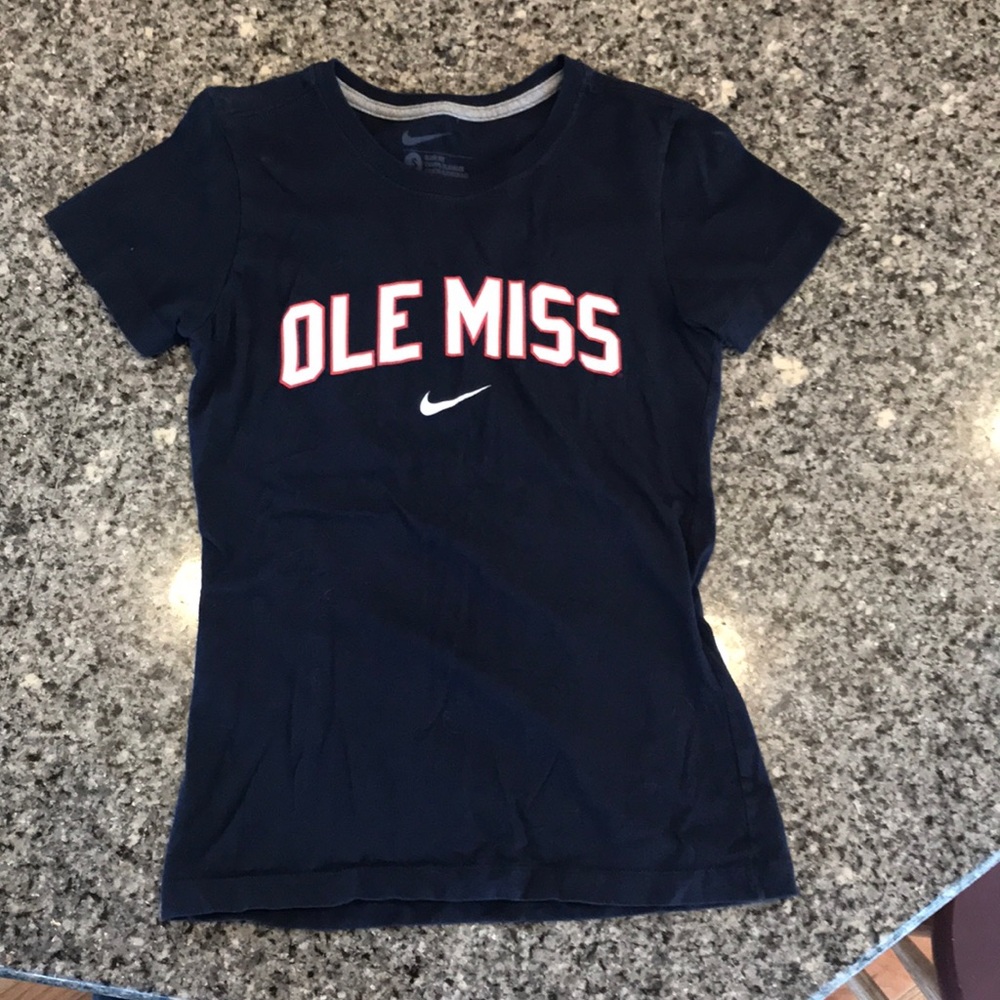 COPY - Nike size small ole miss t shirt